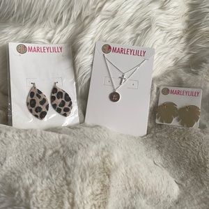 Silver cross necklace with B initial with two pairs for earrings NWT